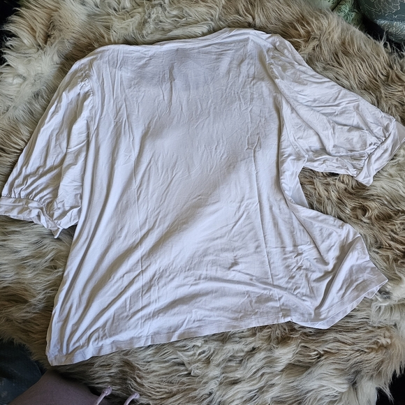 Beyond Basic Short Sleeve Top - Picture 7 of 8